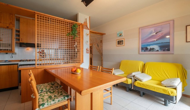 Interno 18 - One Bedroom Apartment, Sleeps 4