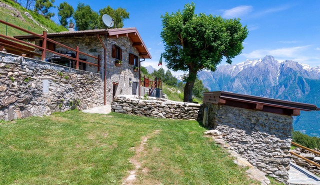 La tana del lupo by Interhome