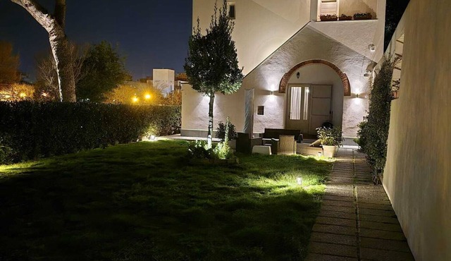 La Villa Apartments Tinaia- 8 beds- Private parking included with room