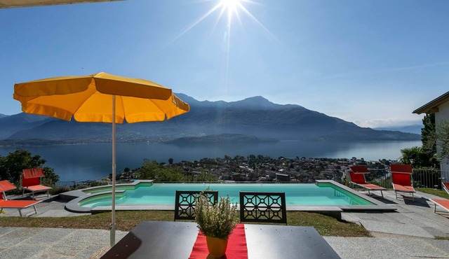 Lake Como - La Collinetta - Girasole