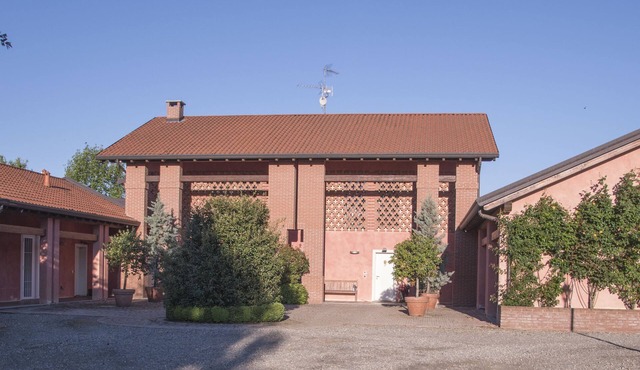 Lake Maggiore/Agrate Conturbia: luxury holiday in nature