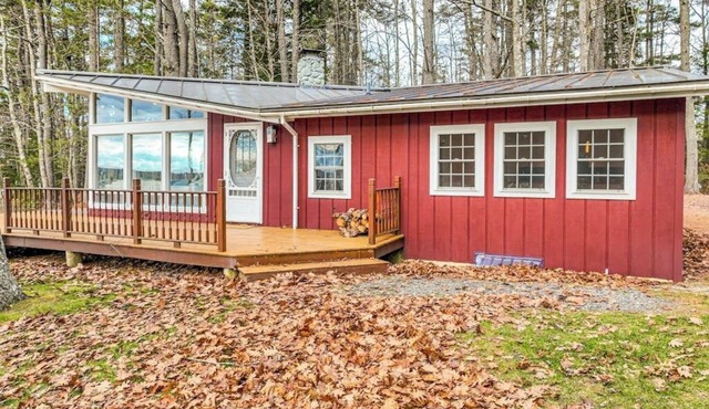 Lakefront house on Damariscotta Lake, perfect getaway