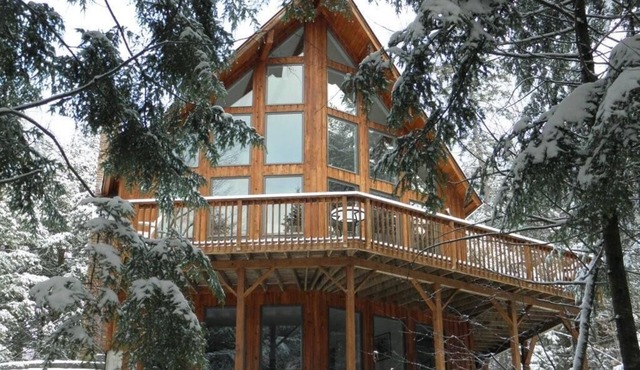 Large Modern Chalet - Slope Side - On Burke MT-Mt Bike, Hike, Ski, Snowmobile