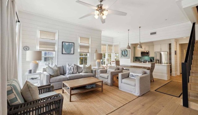 LOCATION, LOCATION, LOCATION! STEPS to WATERCOLOR Beach Club! Walk to Seaside, Restaurants, Beach!