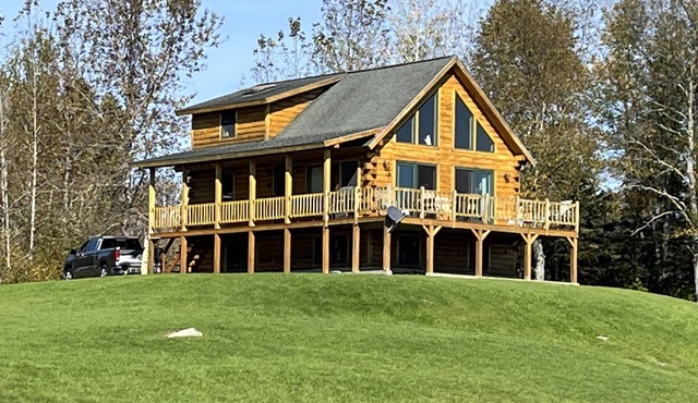 Log Cabin on 6 acres w direct ATV trail access, firepit, mountain views ,sunsets