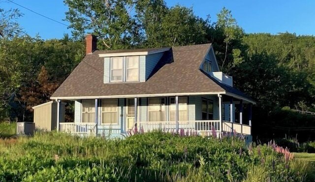 Long Cove Point Cottage with Ocean Views & Fireplace