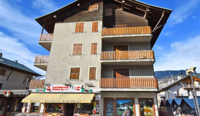 Lovely apartment for 3 guests with TV, terrace and pets allowed