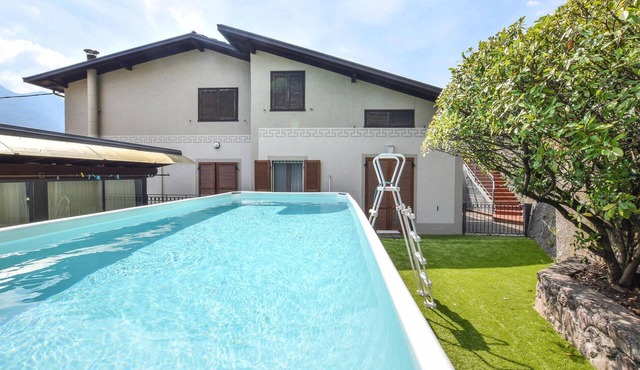 Lovely apartment in Rogno with WiFi