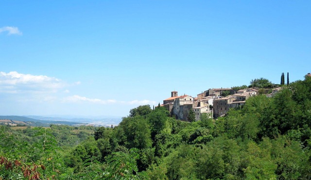 Lovely apartment in villa for 4 people with WIFI, TV, patio and pets allowed