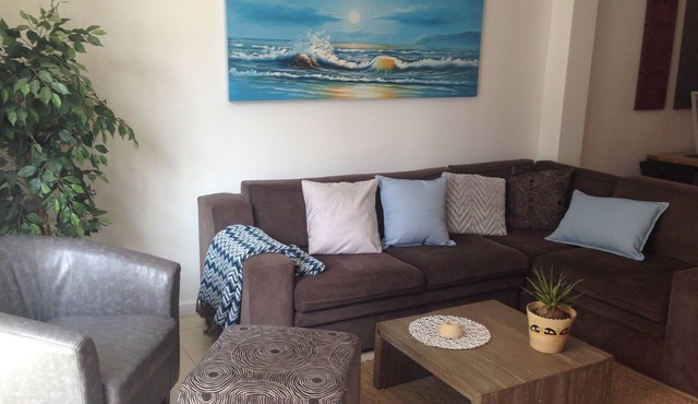 Luxury designer apartment in the heart of Cape Town, 3 mountain view, free wifi