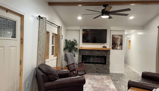 Marvelous 2-bedroom home in Frenchville. Central to Madawaska & Fort Kent