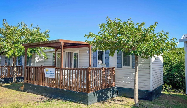 Mobile home with air conditioning, terrace and pool