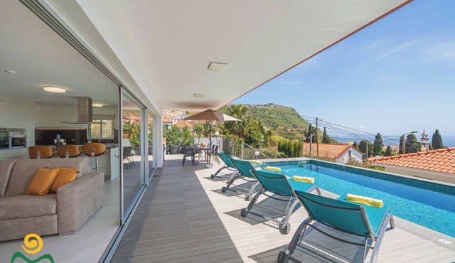 Modern villa in Calheta, A/C, Pool | Arco Sun