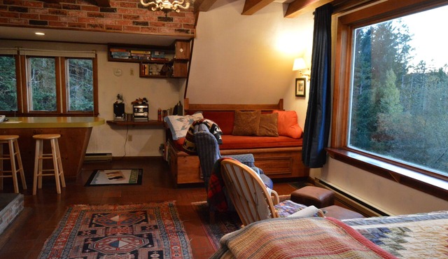 Mount Harmony Farm Vacation Guest House