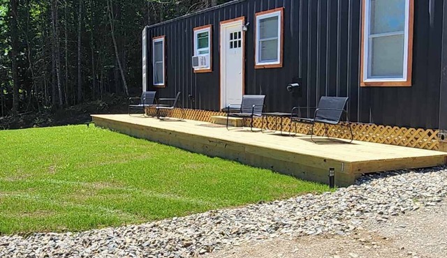 New 2 Bedroom Container cabin with direct trail access! Ride Errol (cabin 1)