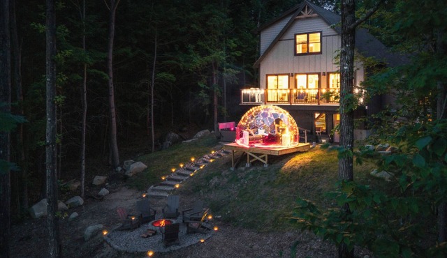 New Chalet, Outdoor Dome w/views, Lakes, Hottub, Firepit, Arcade, Wet Bar, Pets
