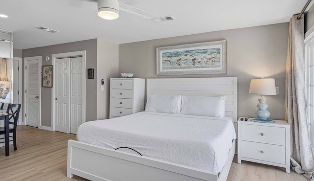 Newly Remodeled Studio with King Bed, Queen Sleeper Sofa, and Full Kitchen - Walk to the Beach, With Beach Service Included