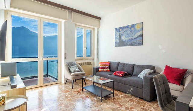 Nice apartment for 5 guests with A/C, WIFI, TV, balcony and pets allowed