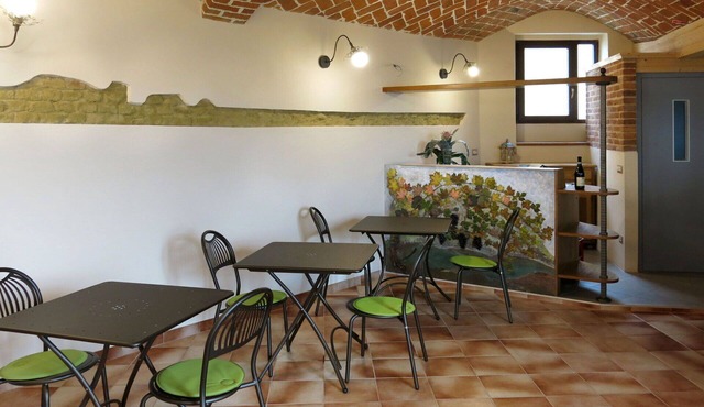 Nice apartment for 9 people with A/C, pool, WIFI, TV, patio and pets allowed