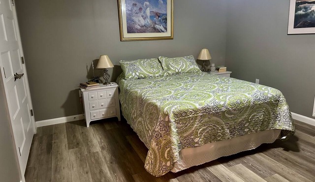 Ocean front Beautiful 1-bedroom apartment in Perry. Long term rental 6-1 yr