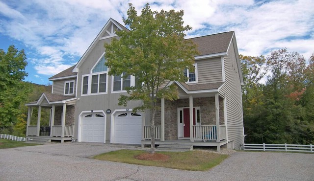 Open concept, 2-level, AC/FP, wood view, deck, swim club. F132B by LRS