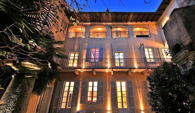 Palazzo Novara - Four Bedroom Castle, Sleeps 8