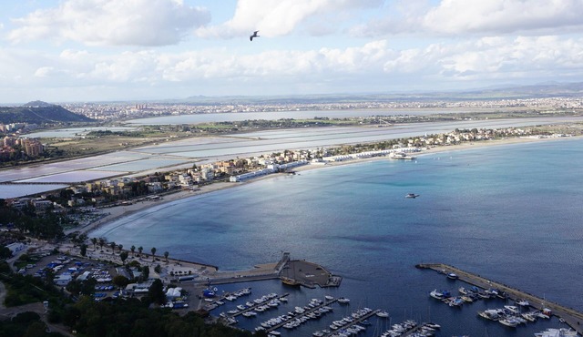 Panoramic apartment with stunning city views (with free WiFi)