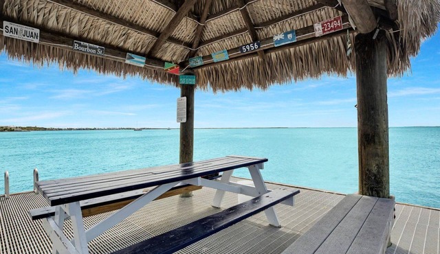 Paradise Moon Bay!