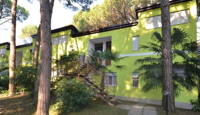 Peaceful flat in a central location near the sea