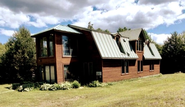 Peaceful Vermont Getaway with Gorgeous Views!