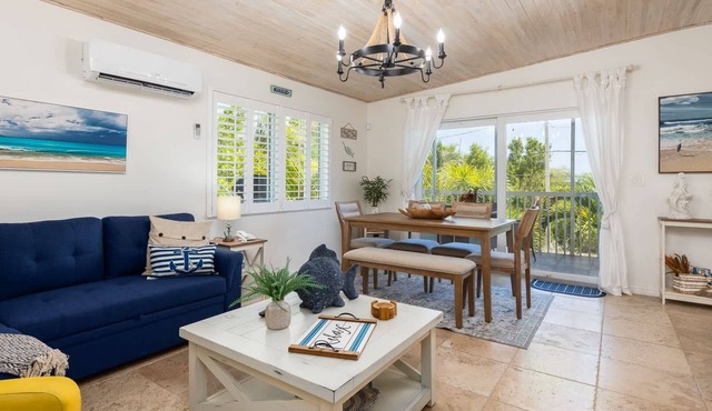 Pennekamp Hideaway | Water View, Kayaks & Pool Table