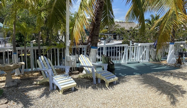 Private Keys Getaway retreat, gated property located on a canal and cross creek.