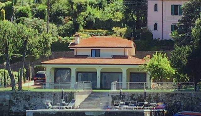 Remarkable 4-Bed Villa in Bellano