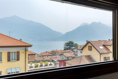 ROMANTIC COMO HIDEAWAY with private parking and AirCon