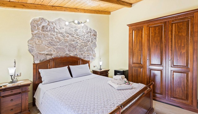 Room 'Talia' with Sea View, Wi-Fi and Air Conditioning
