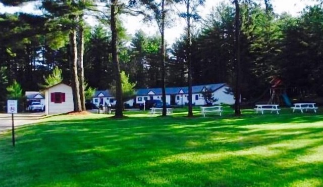 Saco River Motor Lodge & Suites