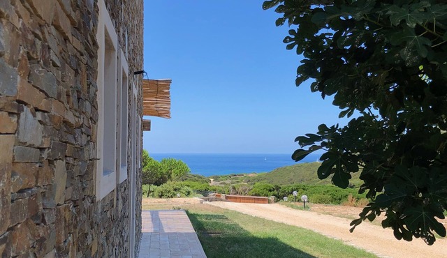 Secluded house with amazing sea view and pool between Alghero and Stintino