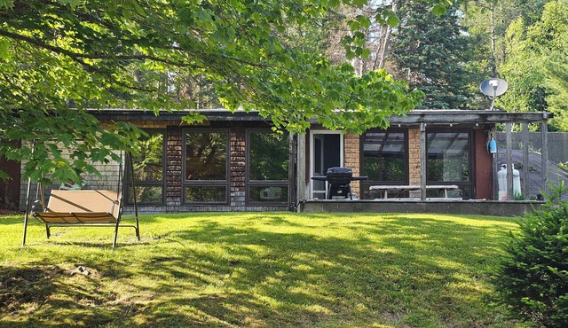 Secluded Riverfront Hideaway: Private Harrington Cabin on the Water