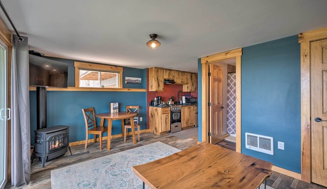 Slopeside Burke Mountain Condo w/Fireplace!