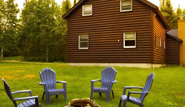 Snowmobile getaway in Island Pond with VAST trail access