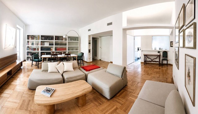 Spacious 3-bedroom apartment with high-quality furnishings, ideal for families and groups