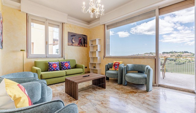 Spacious apartment a few steps from the historic center of Siena with terrace