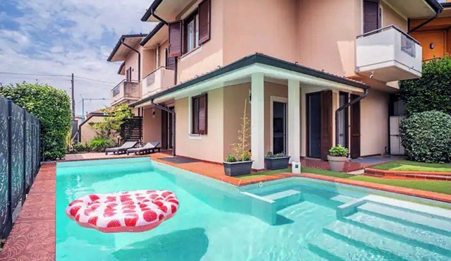Splendid villa with exclusive use pool ideal for relaxing with family