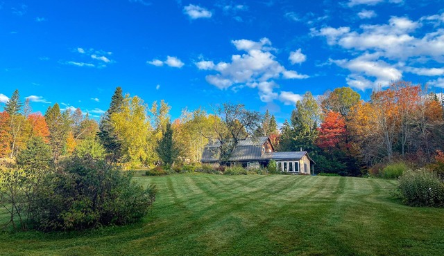 StonyBrook Falls: Newly Renovated 50-Acre Retreat (Waterfall View, Dog Friendly)