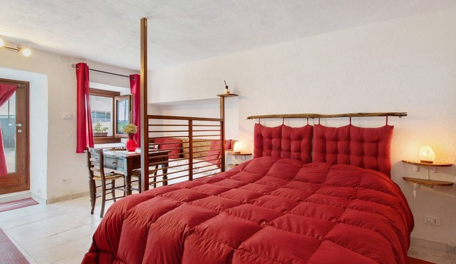 Studio 'Nel Cuore Della Via Francigena' with Mountain View and Private Garden