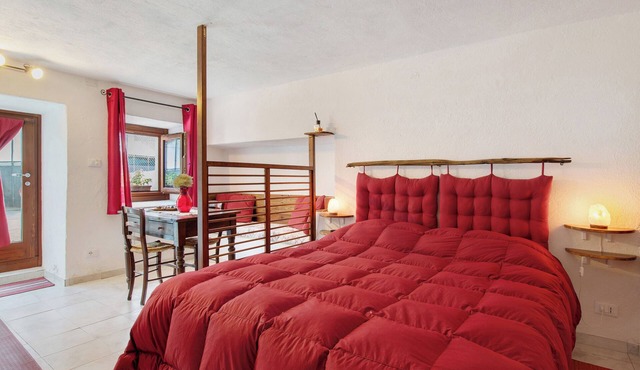 Studio 'Nel Cuore Della Via Francigena' with Mountain View and Private Garden
