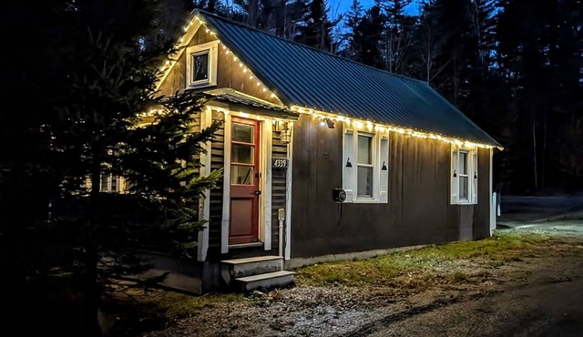 Sunny Cabin Near Sugarloaf Mountain