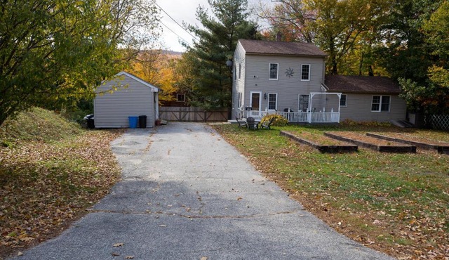 Sunnyside home near Sunday River, Black Mountain, Lakes and Hikes