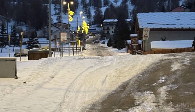 Sweet abode studio apartment sleeps 6 150mt from the ski lifts borgata