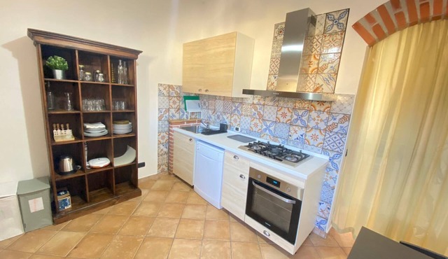 The Discography, Elegant and Spacious for Groups and Families, with Parking